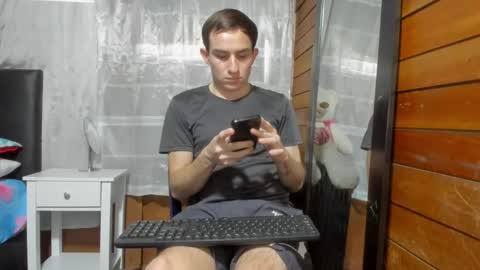 Aron G Franco online show from December 14, 8:40 pm