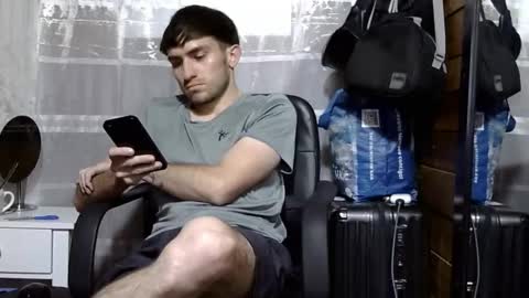 Aron G Franco online show from October 7, 10:51 pm