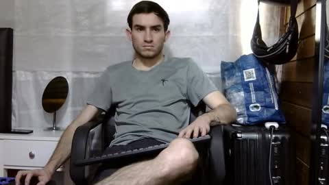 Aron G Franco online show from December 16, 4:45 pm