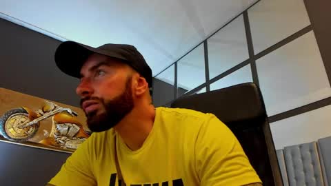 Snapshot of arongrant chatting on May 29, 8:56 am AronGrant online show from May 29, 8:56 am