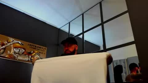 Snapshot of arongrant chatting on June 11, 9:18 am AronGrant online show from June 11, 9:18 am