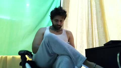 Snapshot of aronmiller404 chatting on July 11, 12:19 pm aronmiller online show from July 11, 12:19 pm