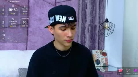 Arontawers online show from May 5, 8:06 pm
