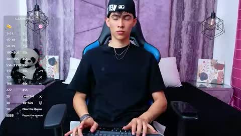 Arontawers online show from June 1, 7:15 pm