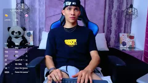 Arontawers online show from June 5, 8:47 pm