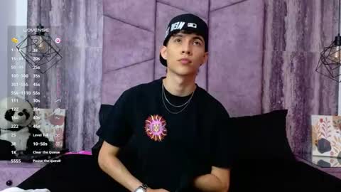 Arontawers online show from June 18, 7:18 pm