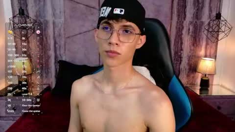 Arontawers online show from July 30, 8:19 pm