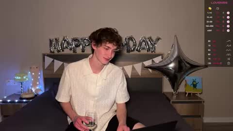 Snapshot of aronyou_win chatting on January 17, 4:11 pm Aron and Phil solo online show from January 17, 4:11 pm