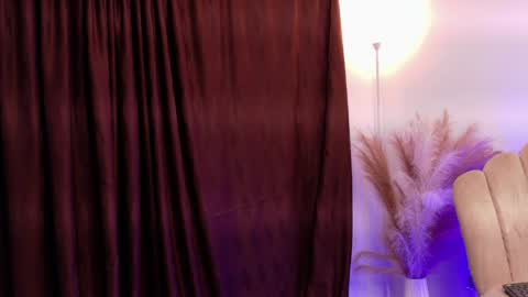 Snapshot of aroon_connor chatting on May 15, 11:34 pm online show from May 15, 11:34 pm