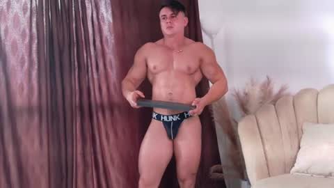 Snapshot of aroon_connor chatting on June 19, 7:17 pm online show from June 19, 7:17 pm