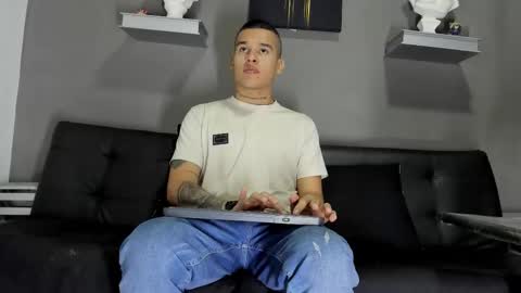 AROON HOT online show from February 4, 12:00 pm