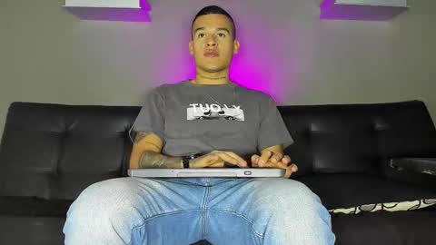 AROON HOT online show from February 5, 11:48 am