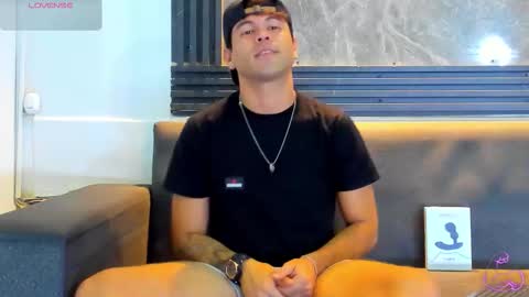 Aroon   online show from January 16, 8:02 pm