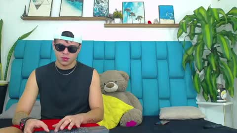 Snapshot of aroon_sexx21 chatting on June 18, 12:53 pm Aroon online show from June 18, 12:53 pm