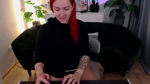 Snapshot of arri_ella chatting on November 24, 12:43 am arri_ella online show from November 24, 12:43 am