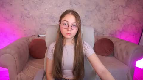 arrinawair online show from December 4, 8:56 am