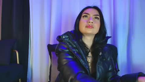    online show from November 19, 6:52 pm