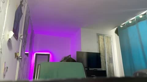   online show from December 23, 8:14 pm