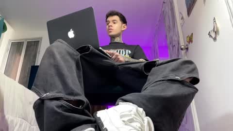   online show from December 27, 8:50 pm