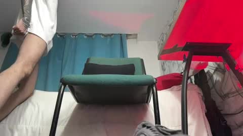   online show from January 6, 10:47 pm