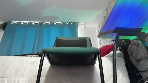   online show from February 7, 11:12 am