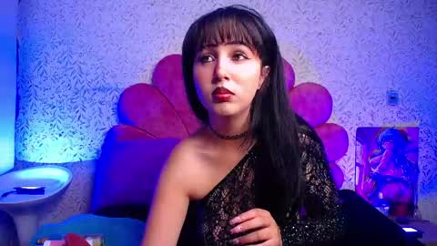 Snapshot of artemisa_bow chatting on June 1, 11:45 am Artemisa online show from June 1, 11:45 am