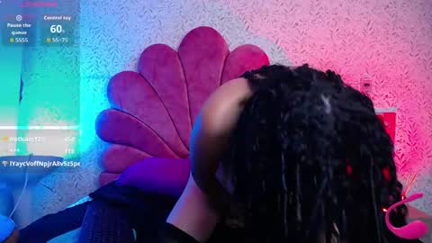 Snapshot of artemisa_bow chatting on June 3, 2:33 pm Artemisa online show from June 3, 2:33 pm