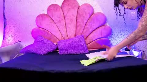 Snapshot of artemisa_bow chatting on July 10, 11:35 am Artemisa online show from July 10, 11:35 am