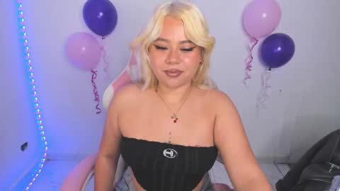 Val online show from September 25, 1:53 am