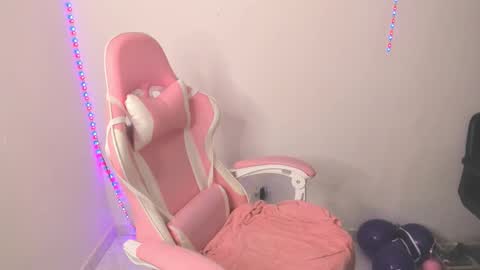 Val online show from December 19, 3:24 am