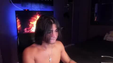 Snapshot of arthur_hunter chatting on August 5, 10:33 pm I AM HERE online show from August 5, 10:33 pm