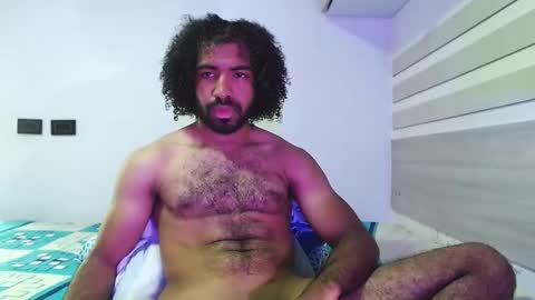 Snapshot of arthur_jamess chatting on October 13, 8:09 pm arthur_jamess online show from October 13, 8:09 pm