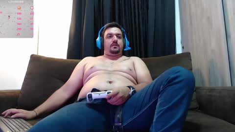 Snapshot of arthurbob26 chatting on May 20, 2:29 am Sebas online show from May 20, 2:29 am