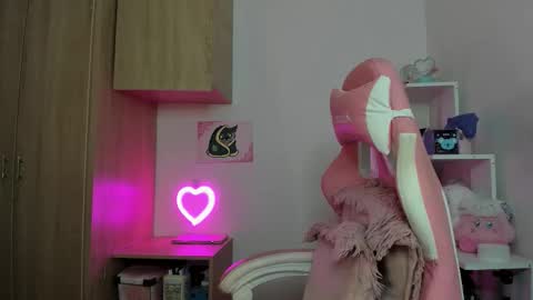 Lenna online show from October 28, 5:11 am