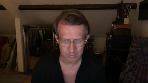 Snapshot of artisterotic chatting on July 7, 11:09 pm artisterotic online show from July 7, 11:09 pm