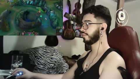 Snapshot of artorias_4 chatting on December 13, 4:54 am artorias 4 online show from December 13, 4:54 am