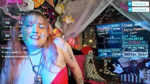 ArtsyHeartsyy online show from February 3, 6:22 am