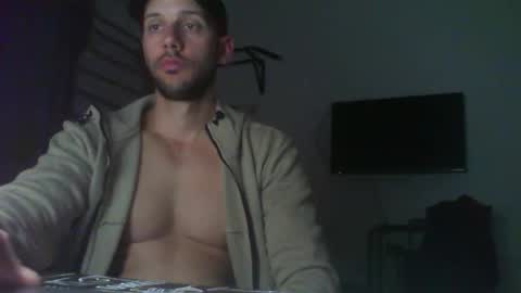 artur833 online show from October 18, 9:15 pm