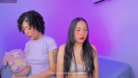 Ariana and Kelsieh online show from November 13, 5:34 pm