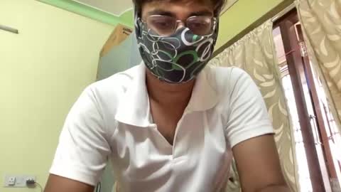 Snapshot of aryan_980763874 chatting on May 18, 1:02 am aryan_980763874 online show from May 18, 1:02 am