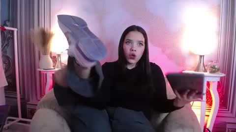 Ary  online show from January 11, 8:03 pm