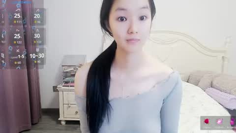 Snapshot of arylia_3 chatting on August 1, 3:39 am Lily online show from August 1, 3:39 am