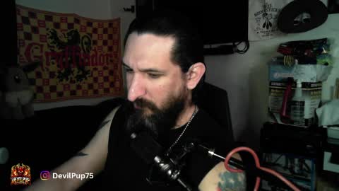 devilPup75 online show from April 6, 2:20 am