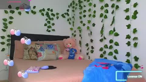 Snapshot of asenaesmee chatting on March 11, 5:57 pm Asena online show from March 11, 5:57 pm