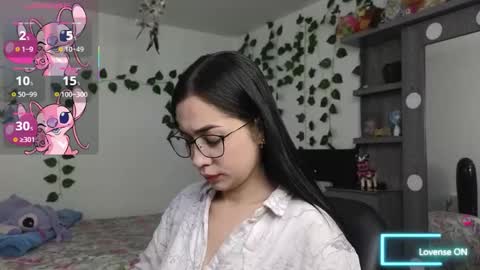 Snapshot of asenaesmee chatting on October 6, 3:15 am Asena online show from October 6, 3:15 am