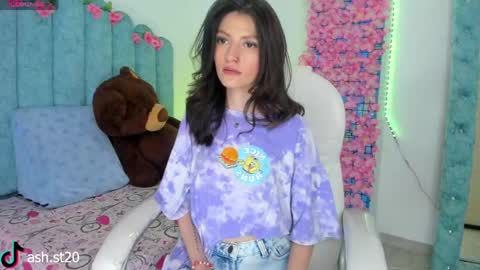 Snapshot of ash_20_ chatting on June 5, 7:41 pm A S H online show from June 5, 7:41 pm
