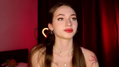 Snapshot of ash__care chatting on June 19, 7:06 pm Alice online show from June 19, 7:06 pm