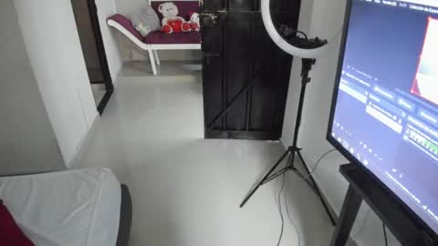 Ash Monroee  online show from December 14, 9:08 pm