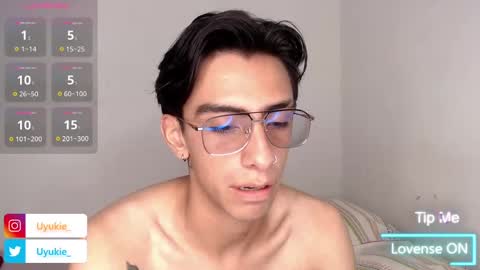 Ash online show from November 7, 11:16 pm