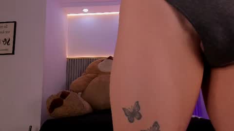 Snapshot of ash_valentine chatting on July 29, 2:32 am ash_valentine online show from July 29, 2:32 am